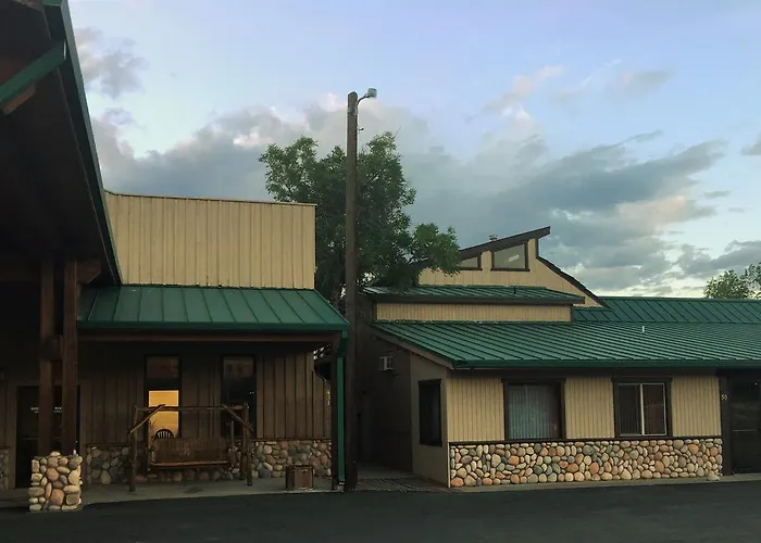 Motel Western 6 Gun