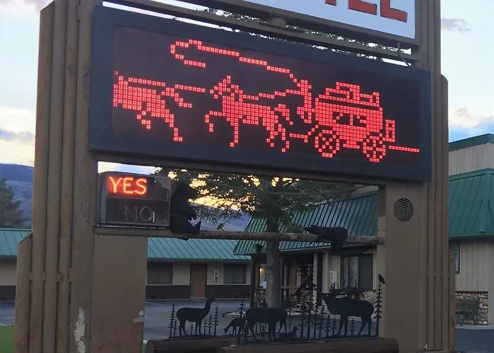 Western 6 Gun Motel 2*