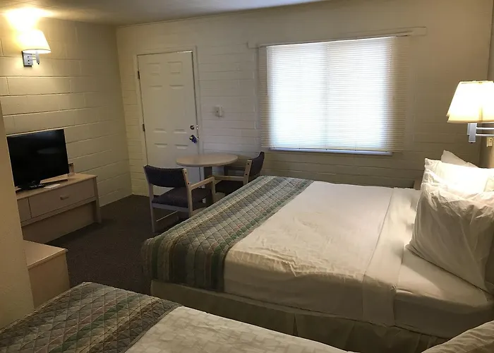 Western 6 Gun Motel 2*